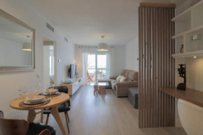 C24 - Seashore Classy Apartment with Parking